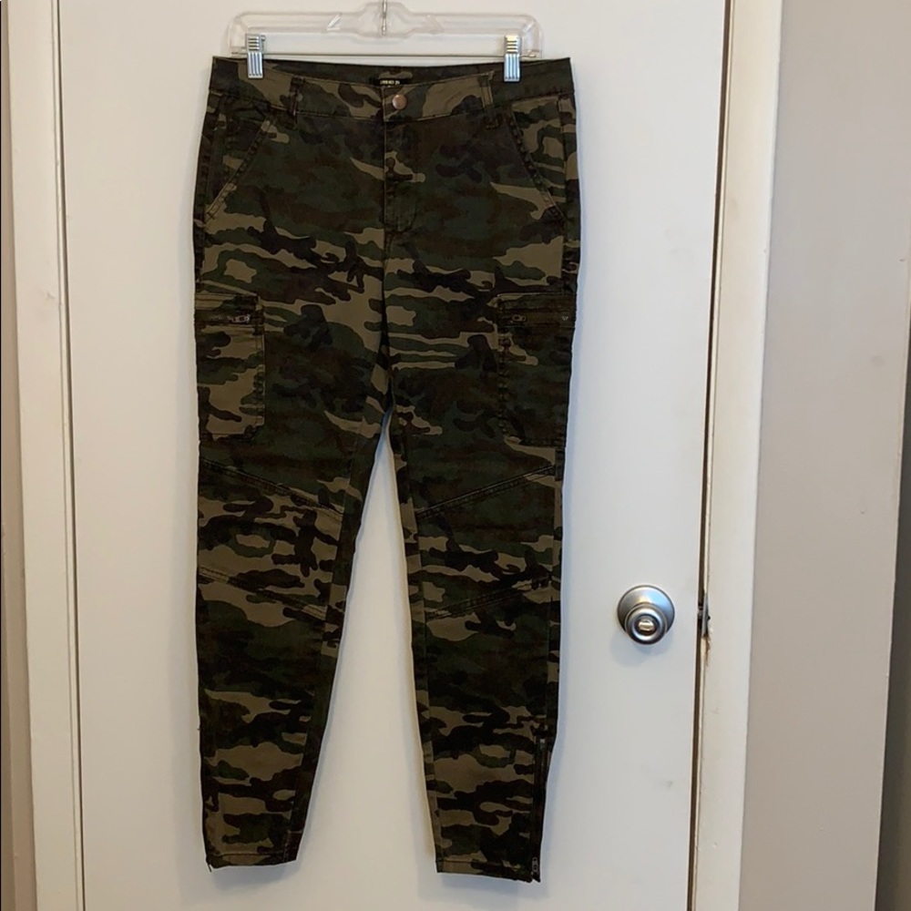 Forever 21 Camo Skinny Jeans